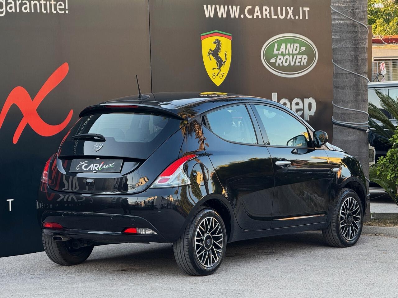 Lancia Ypsilon 1.0 Firefly Hybrid Gold Plus 70CV LED CAM