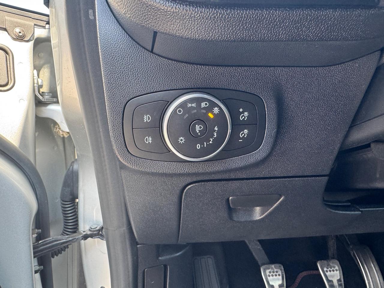 Ford Fiesta 1.5 dCTI 5 porte ST-Line NEOPATENTATI