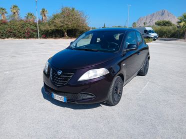 Lancia Ypsilon Silver