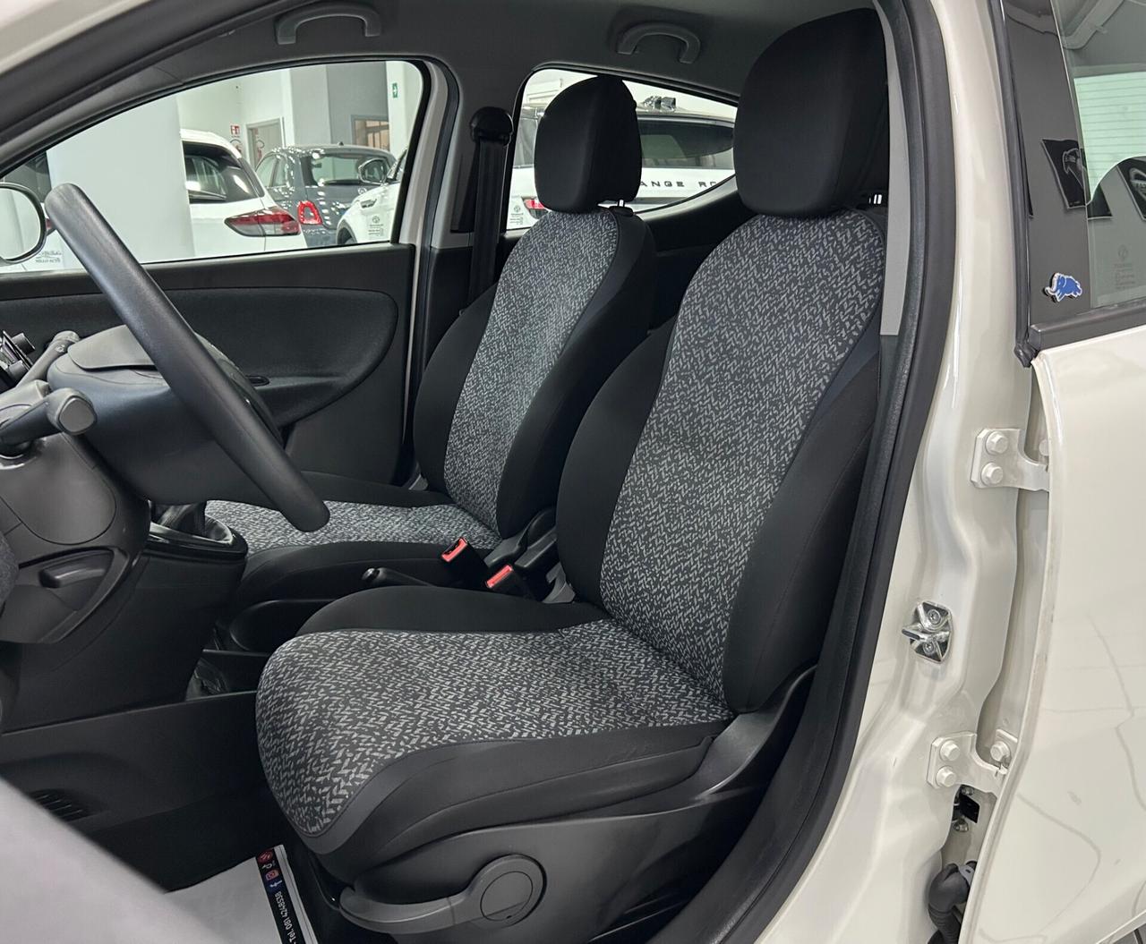 Lancia Ypsilon 1.2cc 69CV GPL Elefantino Blu