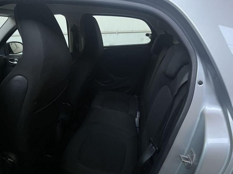 smart forfour Forfour 1.0 Passion 71cv twinamic my18 TUA DA 149,00 EURO AL MESE