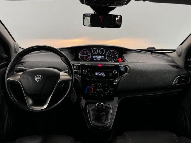 Lancia Ypsilon 1.2 69 CV 5 porte Platinum