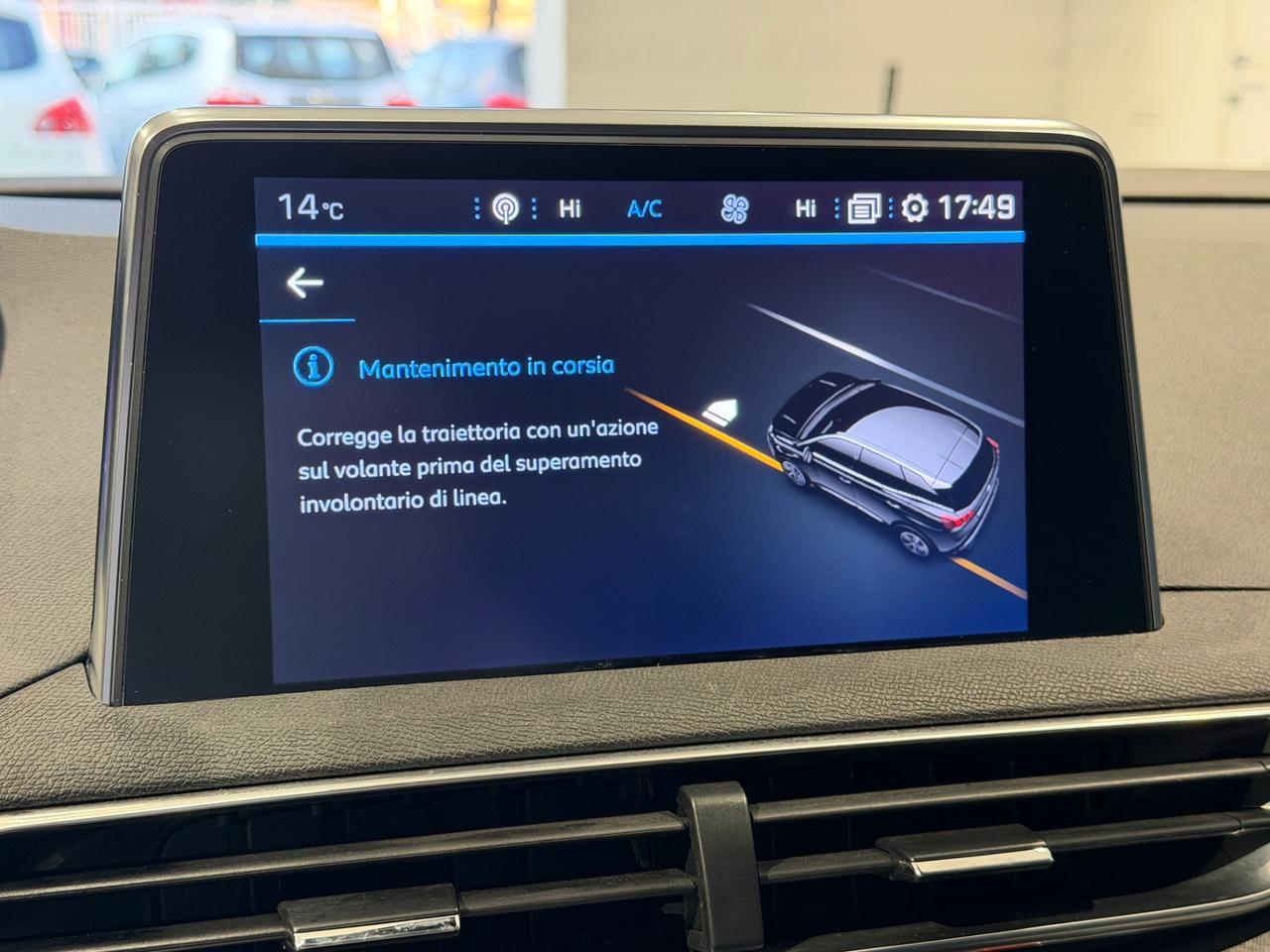 Peugeot 3008 -2019 BlueHDi 130 S&S Allure