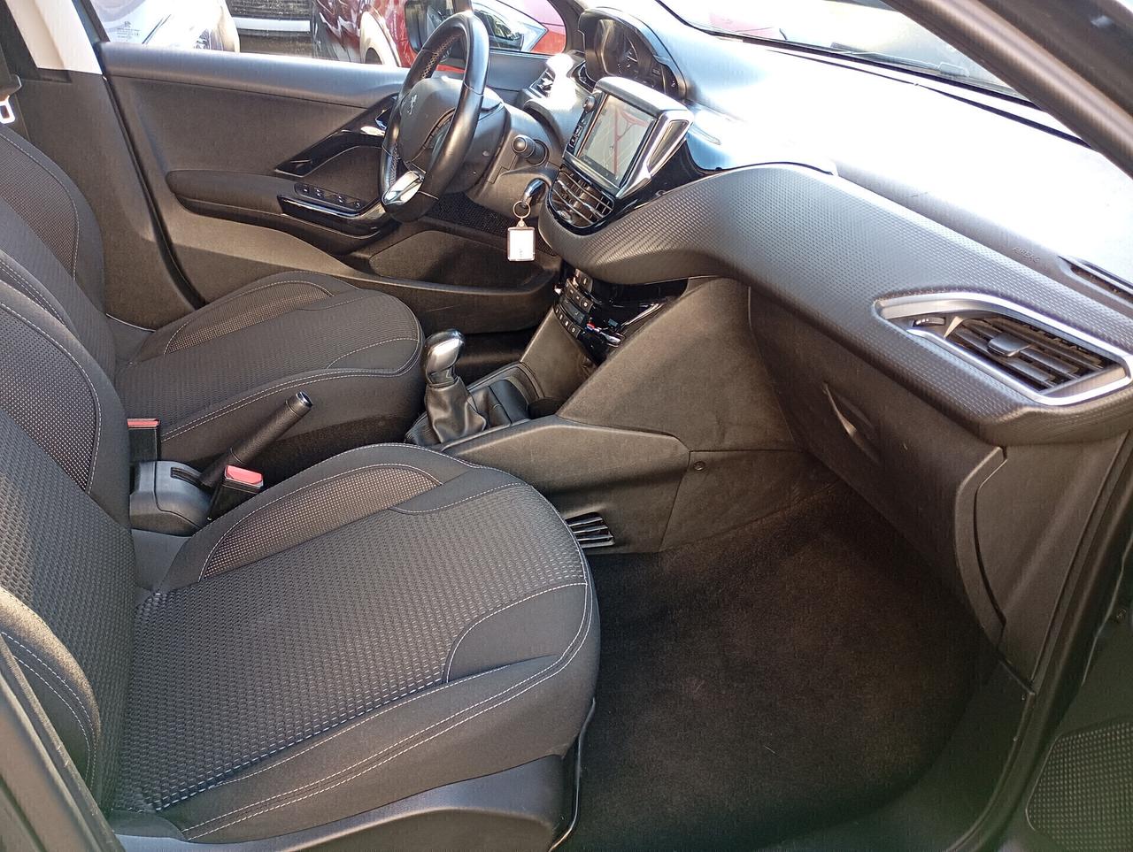 Peugeot 208 5P 1.2 PureTech 82CV Allure