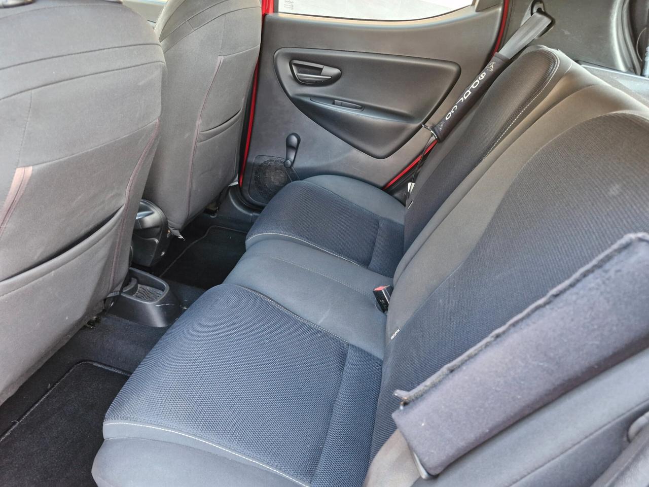 Lancia Ypsilon 1.3 MJT 16V 95 CV 5 porte S&S S Momodesign