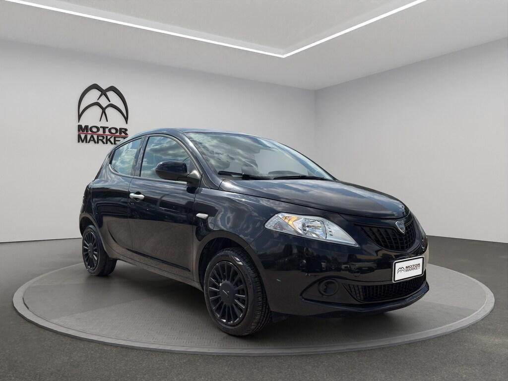Lancia Ypsilon 5 Porte 1.0 FireFly Hybrid Silver