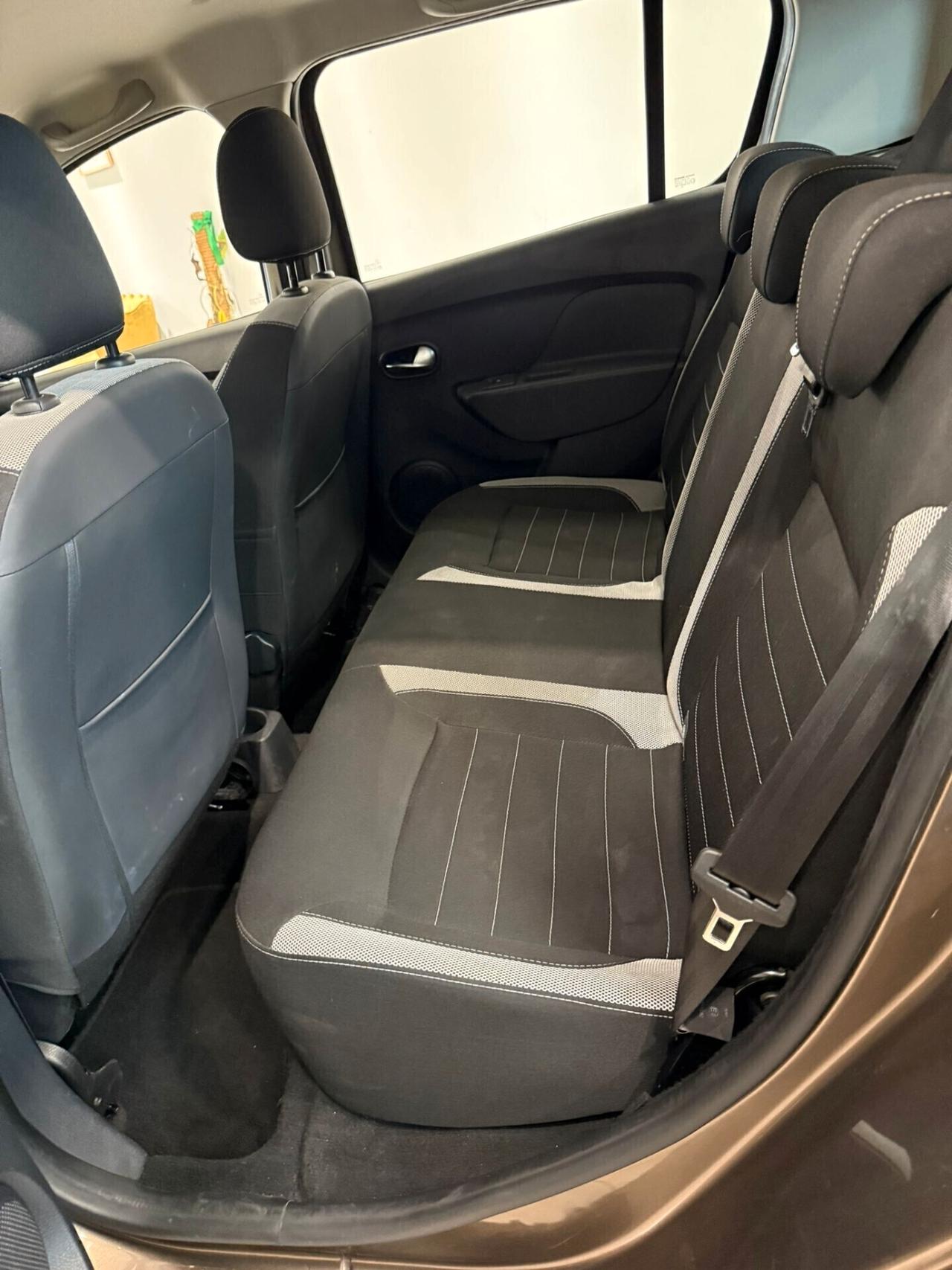 Dacia Sandero Stepway GPL 90cv SOLI 127.000 KM NEOPATENTATI