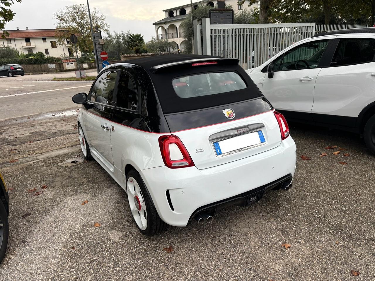 Abarth 500 C 1.4 Turbo T-Jet MTA Bicolore