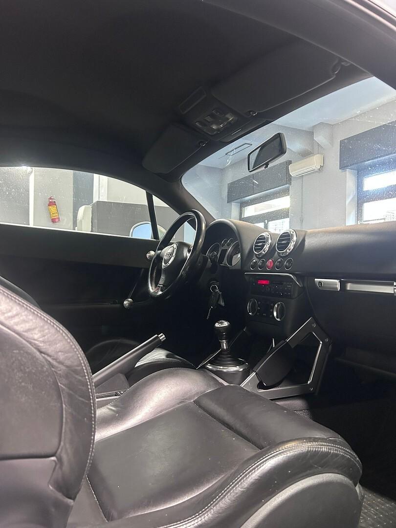 Audi TT quattro 180cv