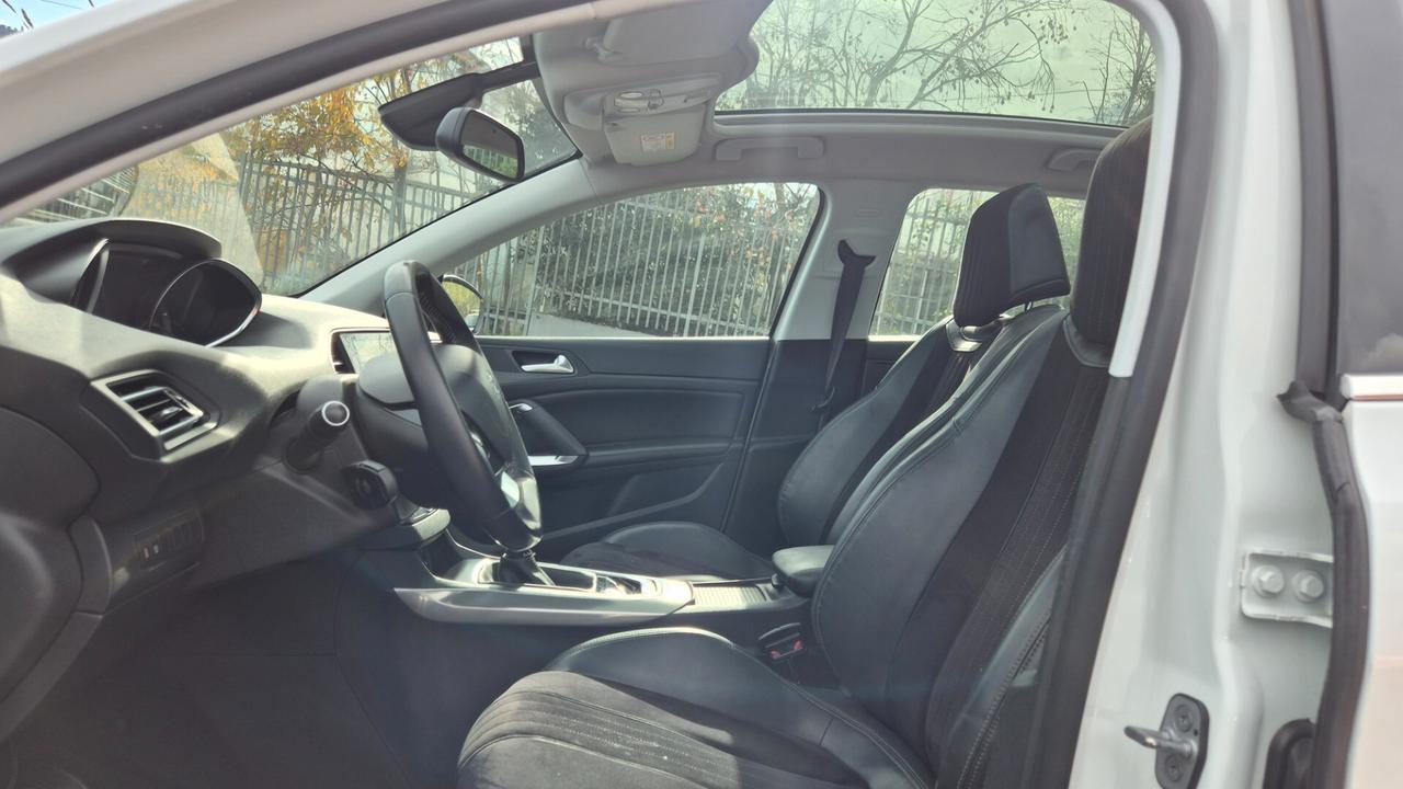 Peugeot 308 1.6 e-HDi 115 CV Stop&Start Allure