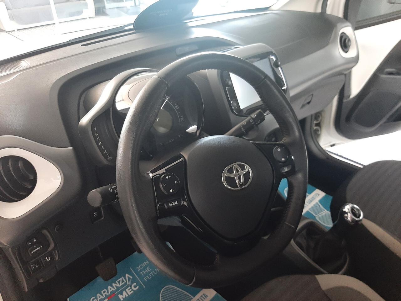 Toyota Aygo 1.0 VVT-i 72 CV 5 porte x-cite