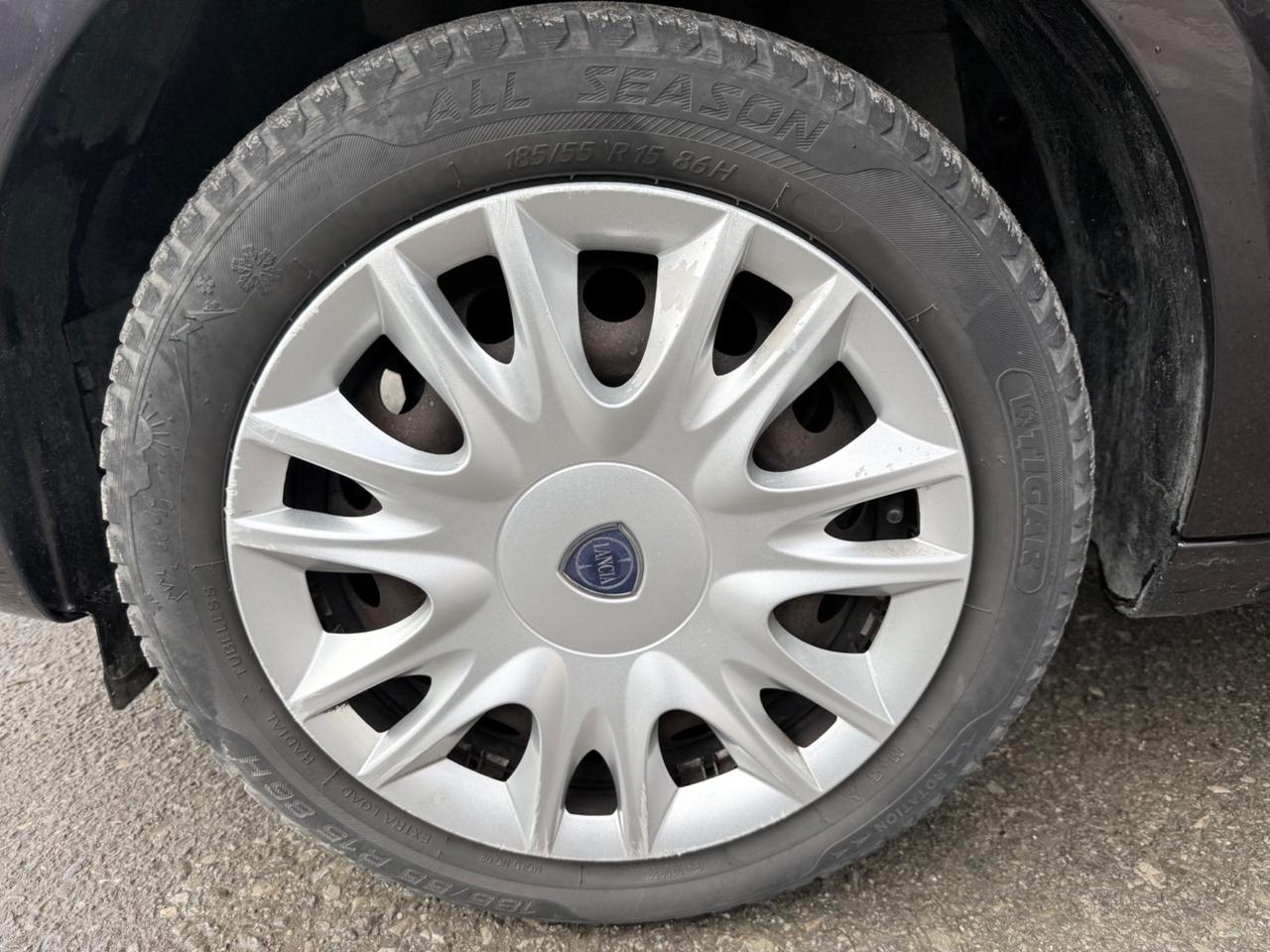 Lancia Ypsilon 1.2 69 CV 5 porte GPL Ecochic Gold