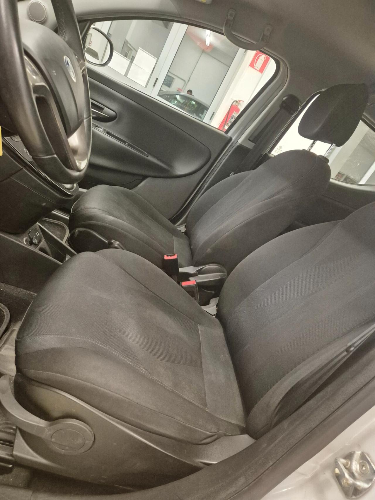 Lancia Ypsilon 0.9 TwinAir 5 porte Metano Ecochic Platinum