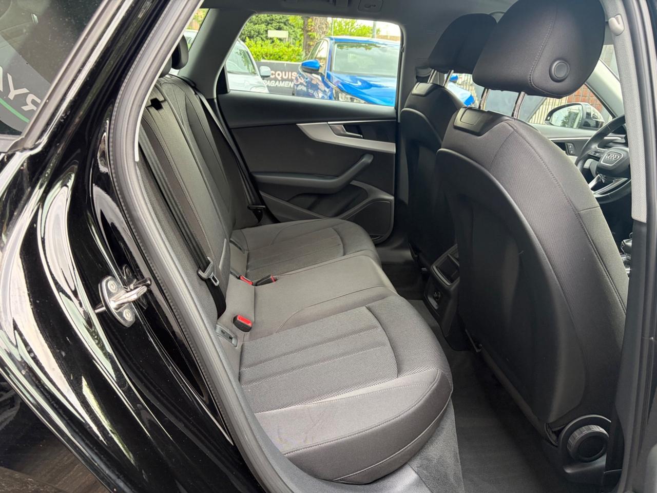 Audi A4 Avant 30 TDI/136 CV S tronic Business Advanced