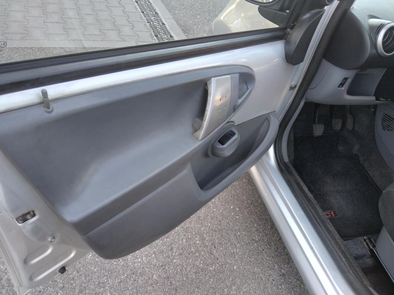 Citroen C1 1.4 HDi 55CV 5 porte BAC1 x neopatentati