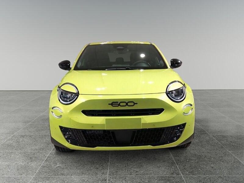 FIAT 600 1.2 Hybrid 145cv Sport Ed Mil Cort 26