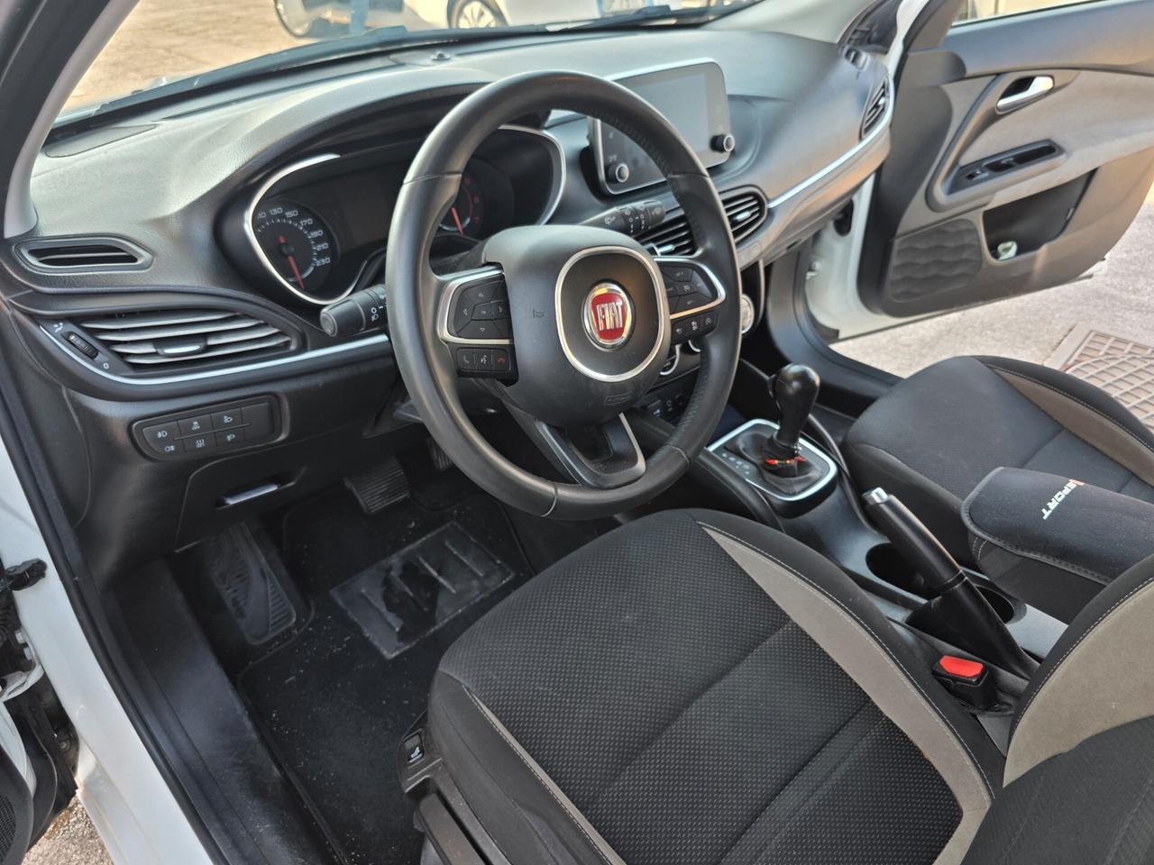 Fiat Tipo 1.6 Mjt S&S DCT SW S-Design con 180.000km