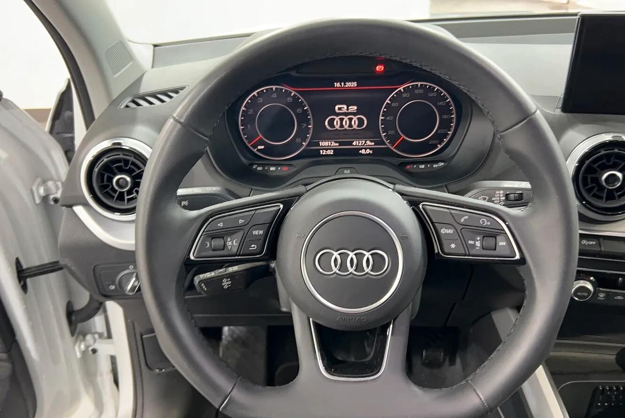 Audi Q2 30 TFSI Business