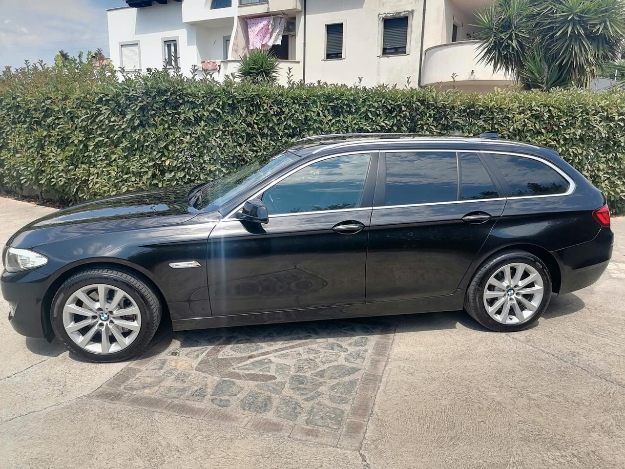 Bmw 525d Touring - xDrive - Luxury