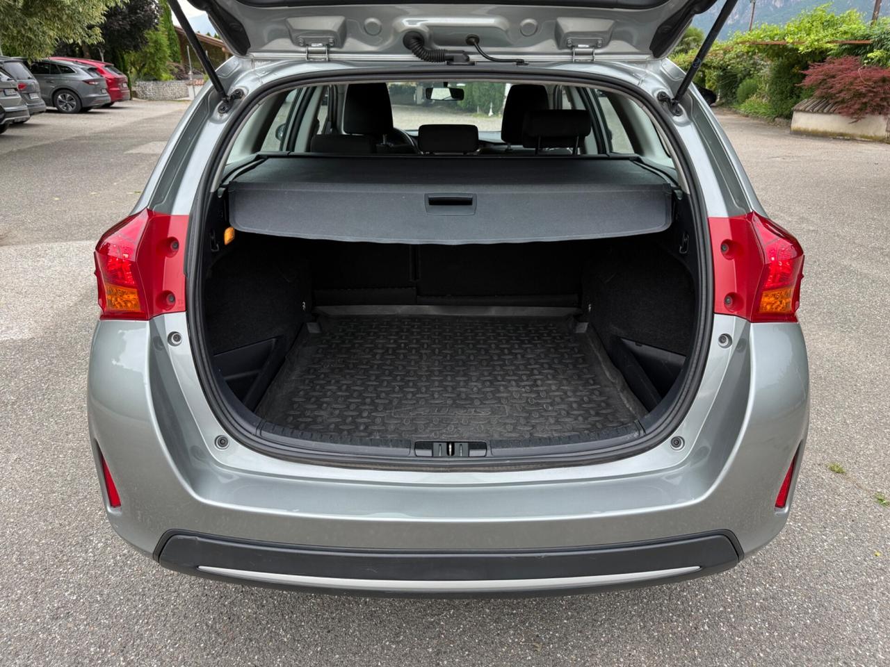 Toyota Auris Touring Sports 1.4 D-4D Active