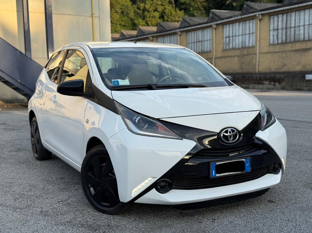 Toyota Aygo 1.0 VVT-i 69 CV 5 porte Neo patentati