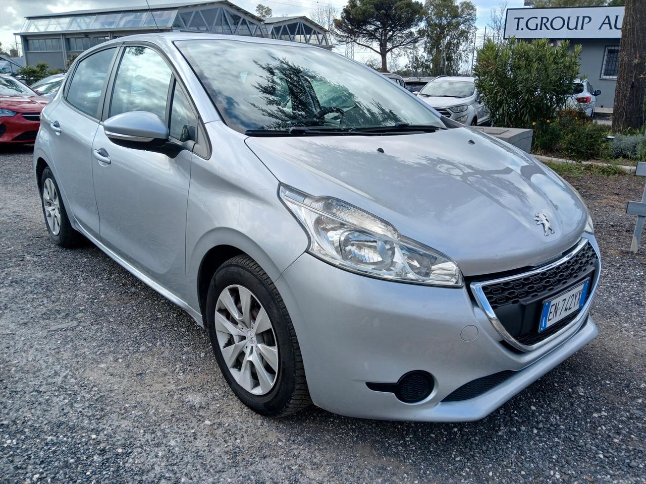 Peugeot 208 1.4 HDi 68 CV 5 porte Allure