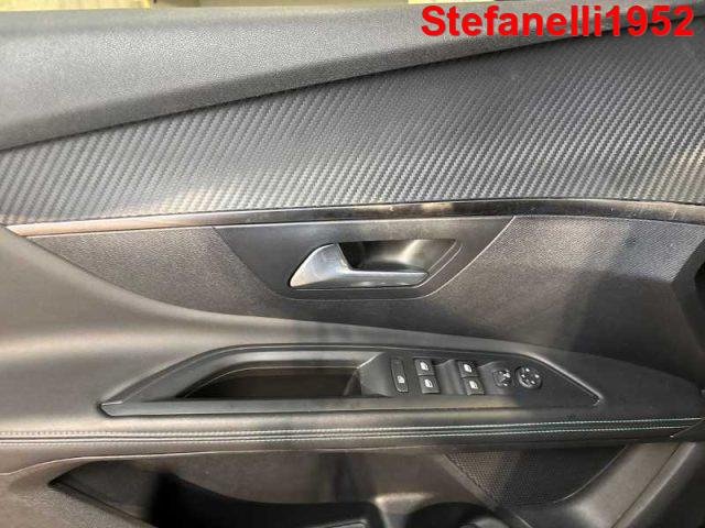PEUGEOT 5008 II 2021 - 1.5 bluehdi Allure Pack s&s 130cv eat8