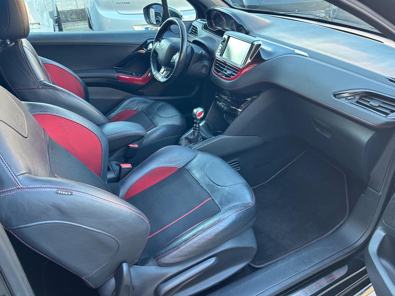 Peugeot 208 1.6 THP 200 CV 3 porte GTi