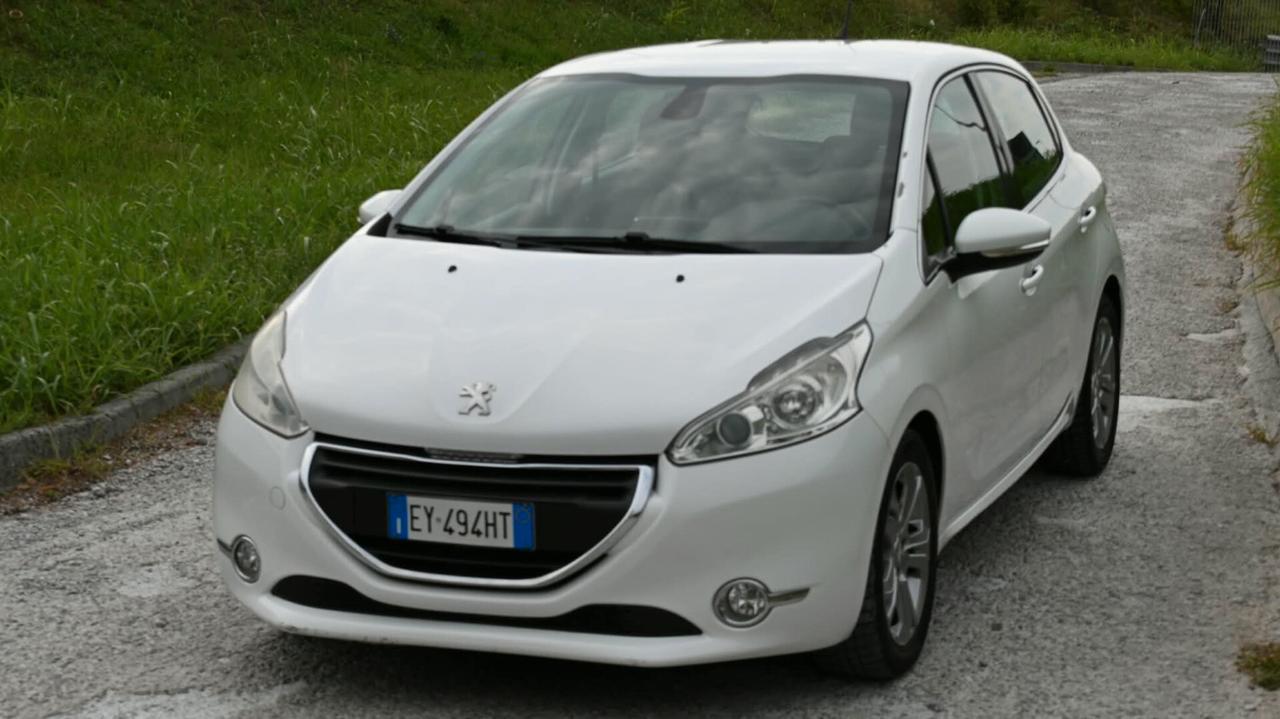 Peugeot 208 1.2 e-VTi Allure Neopatenati