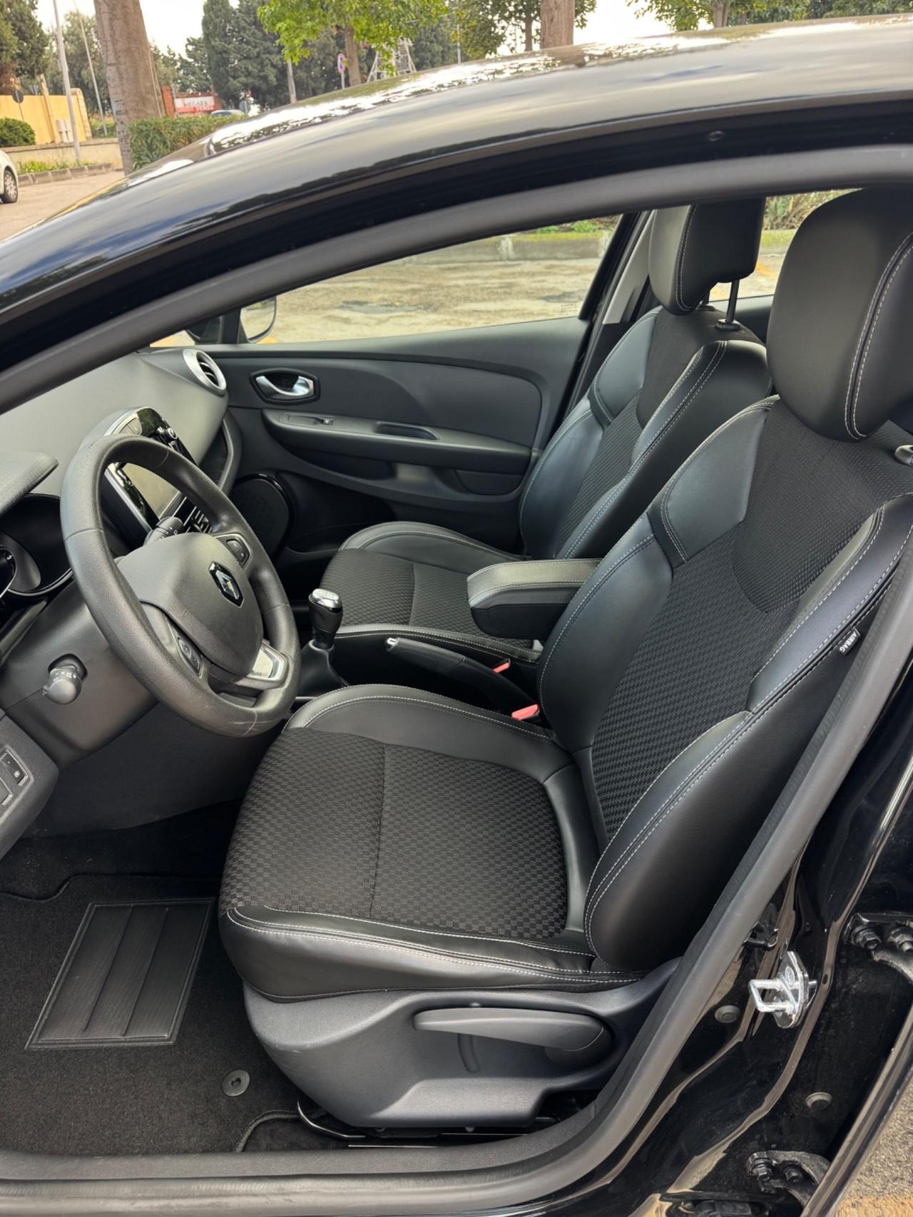 Renault Clio 1.5 dCi FARI FULL LED