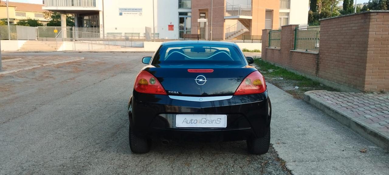 Opel Tigra TwinTop 1.4 16V Sport