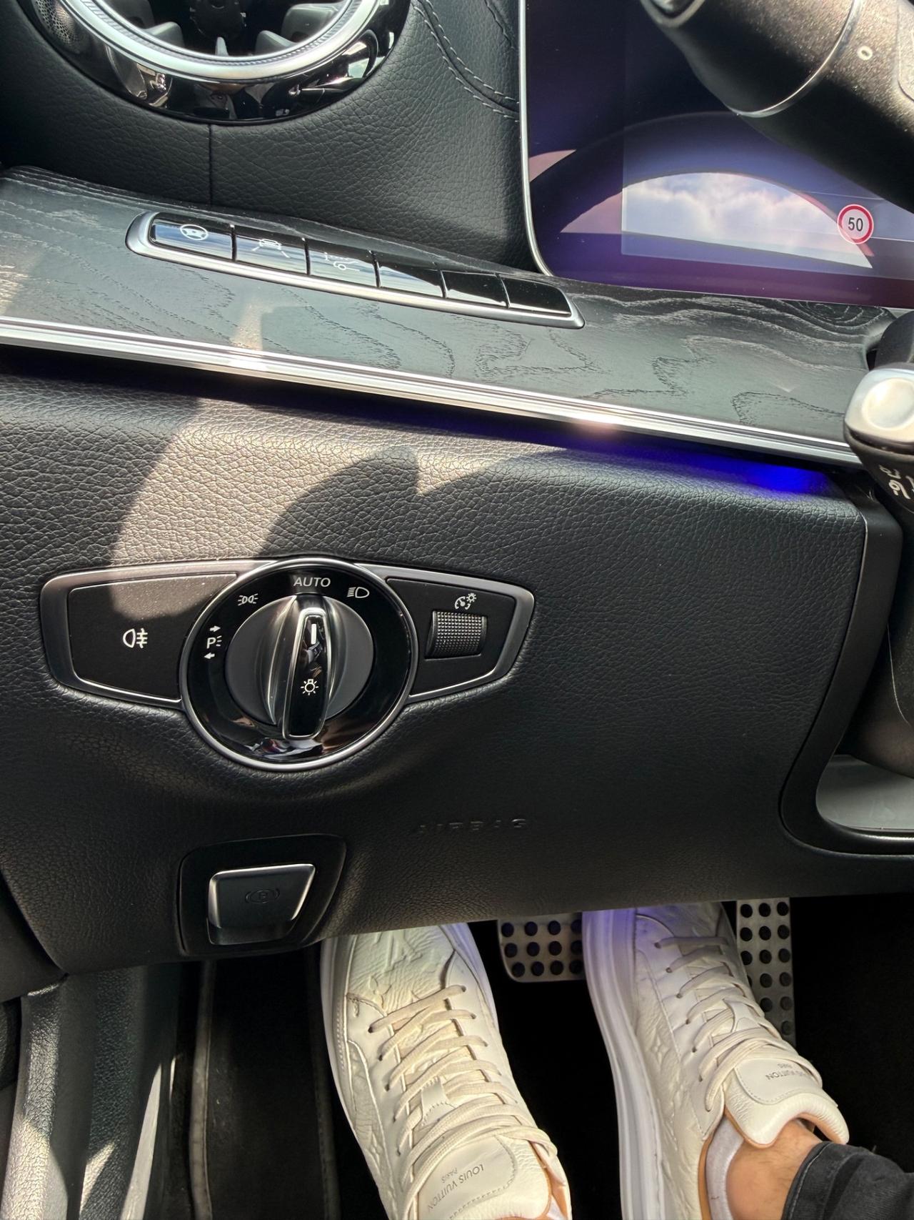 Mercedes-benz E 220 d Auto Premium Plus