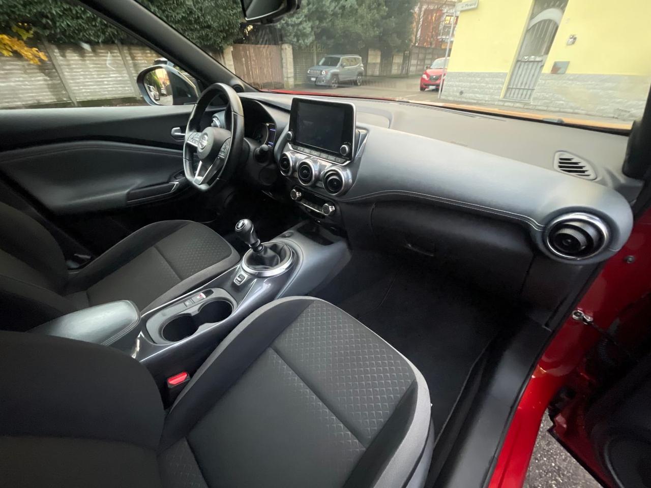 Nissan Juke N-Connecta 1.0 DIG-T 114 #7940