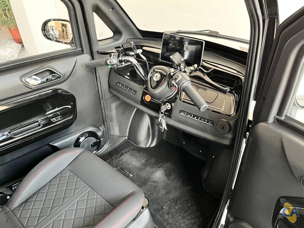 FREEDOM EVO - Macchina Senza Patente- Manubrio