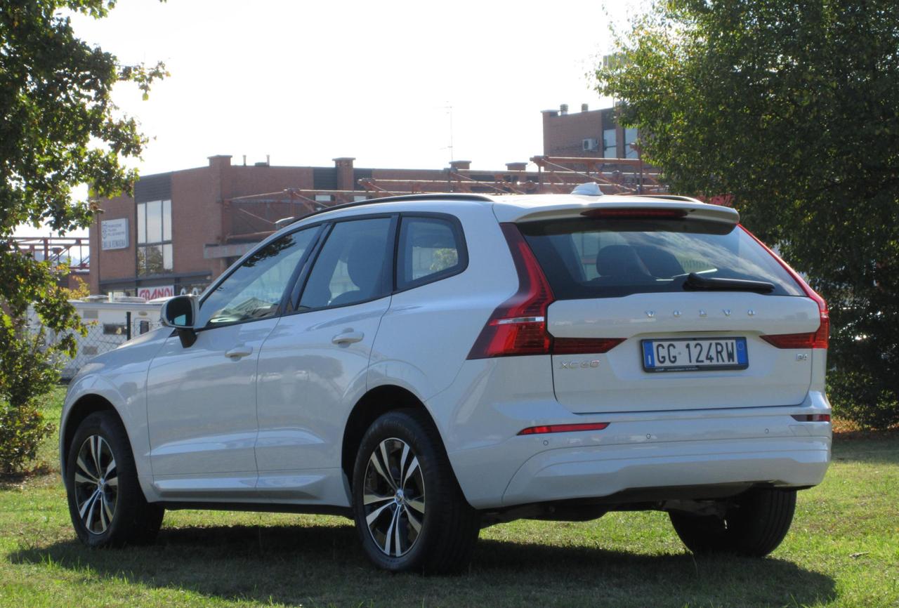 Volvo XC60 2.0 b4 Momentum auto
