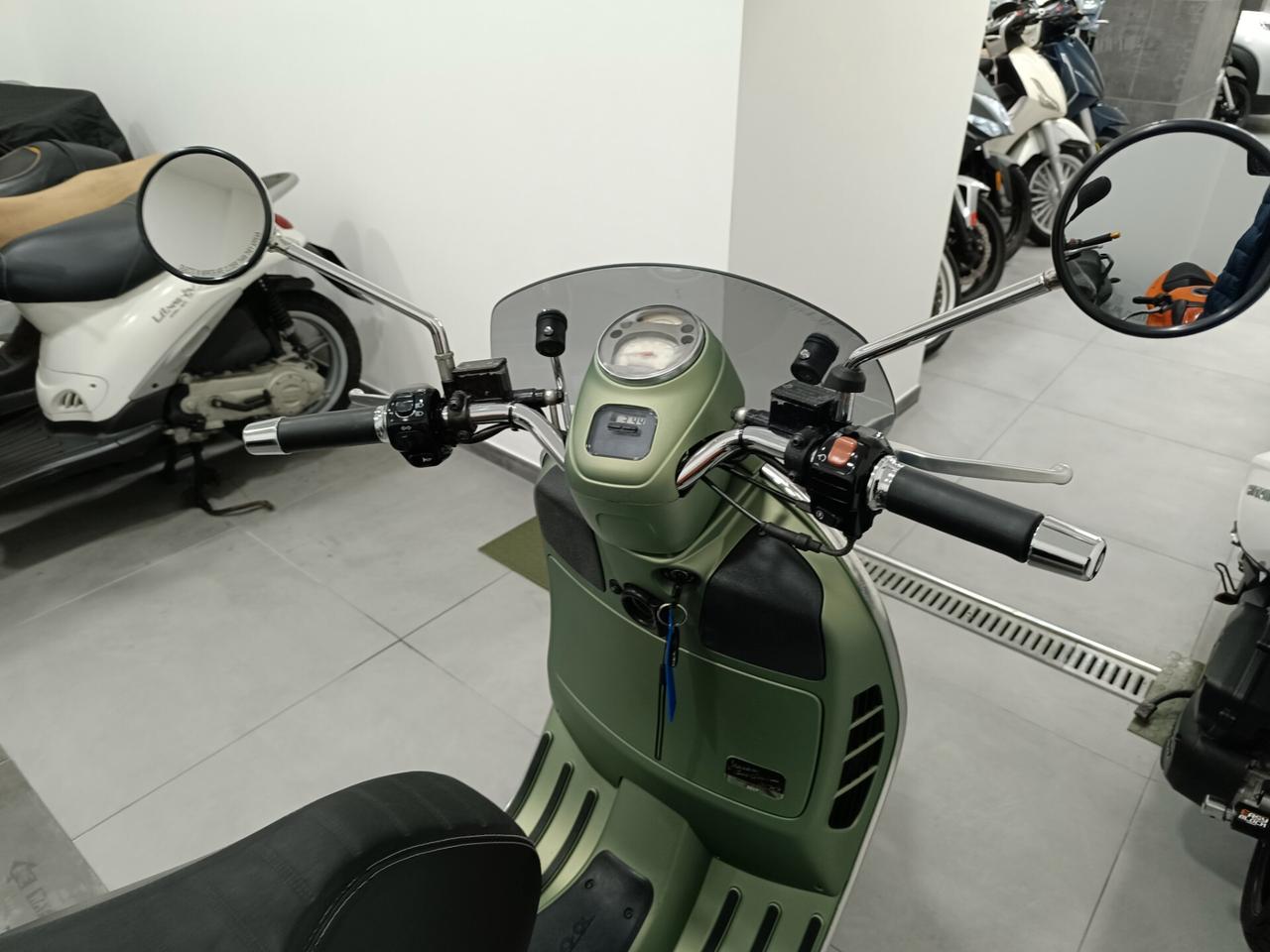 Vespa 6 giorni gt300
