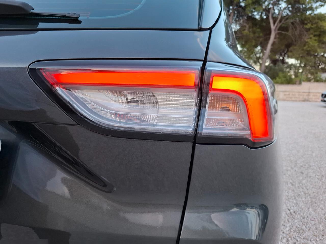 Ford Kuga 1.5 -120 CV-TITANIUM *LED-NAVY-VIRTUAL*