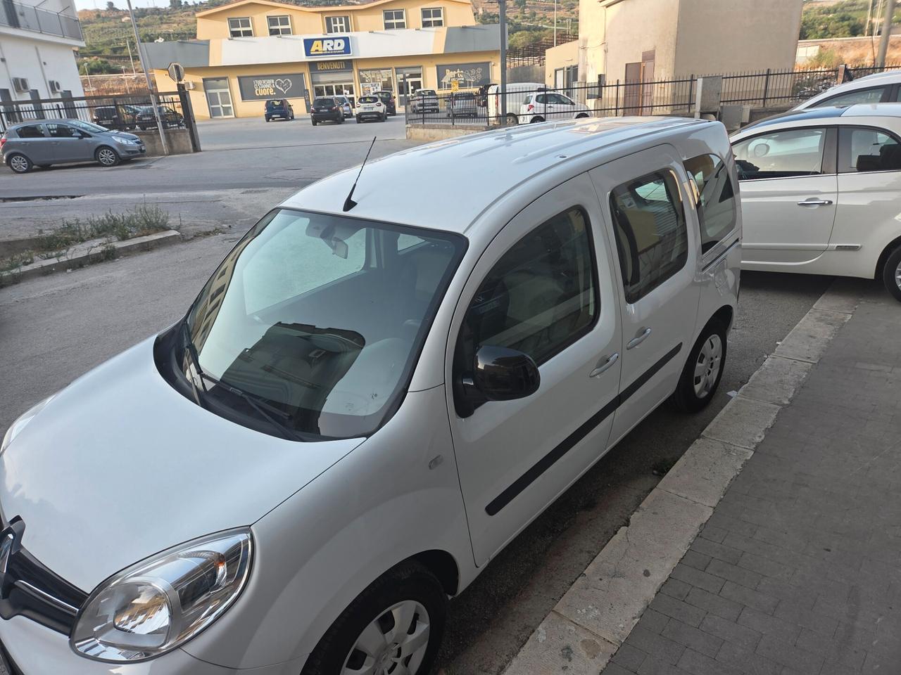 RENAULT KANGOO 1.5 DCI 95 CV ANNO 2021 5 POSTI N1 KM CERTIFICATI