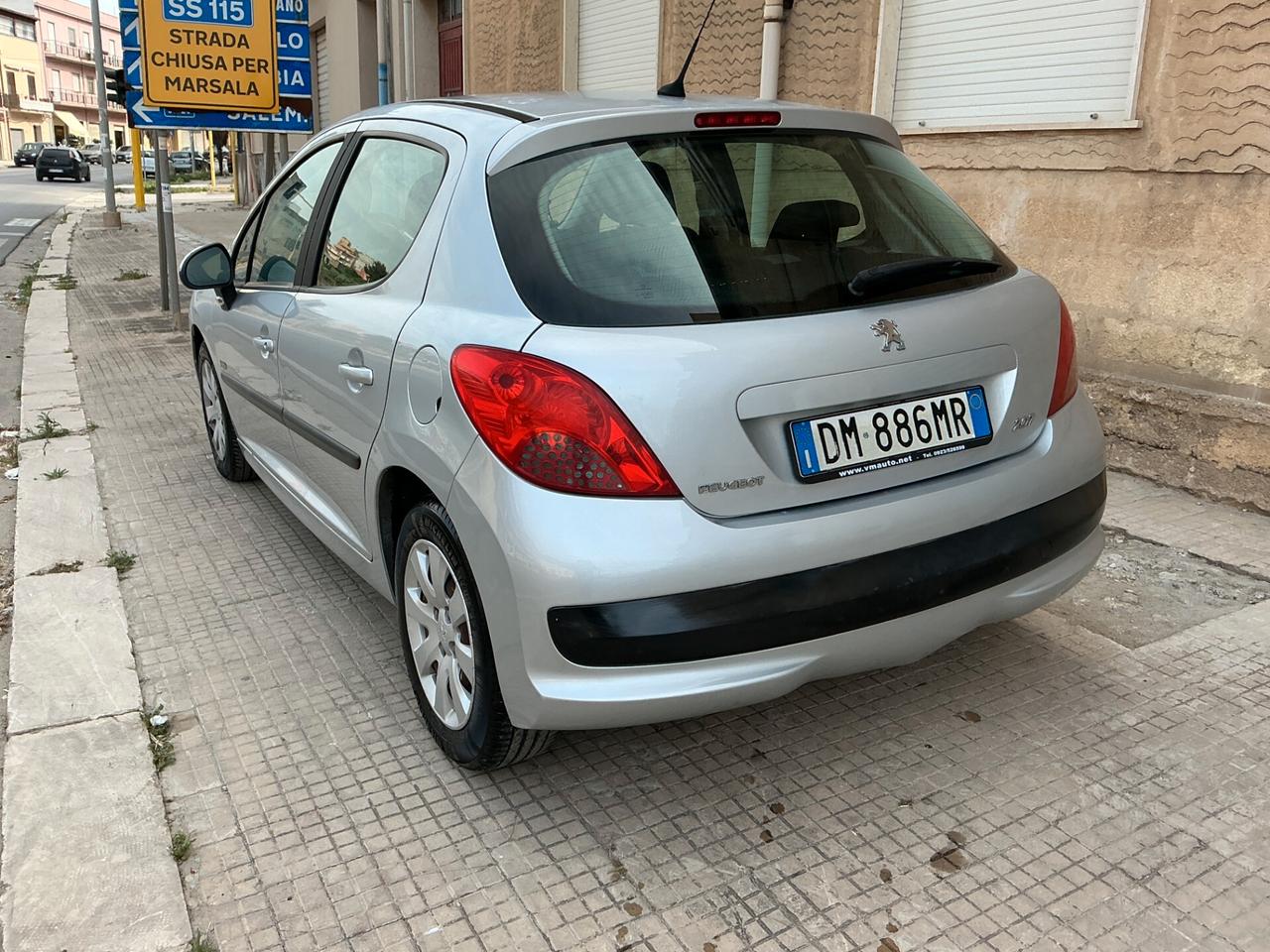 Peugeot 207 1.4 HDi 70CV 5p. ONE Line