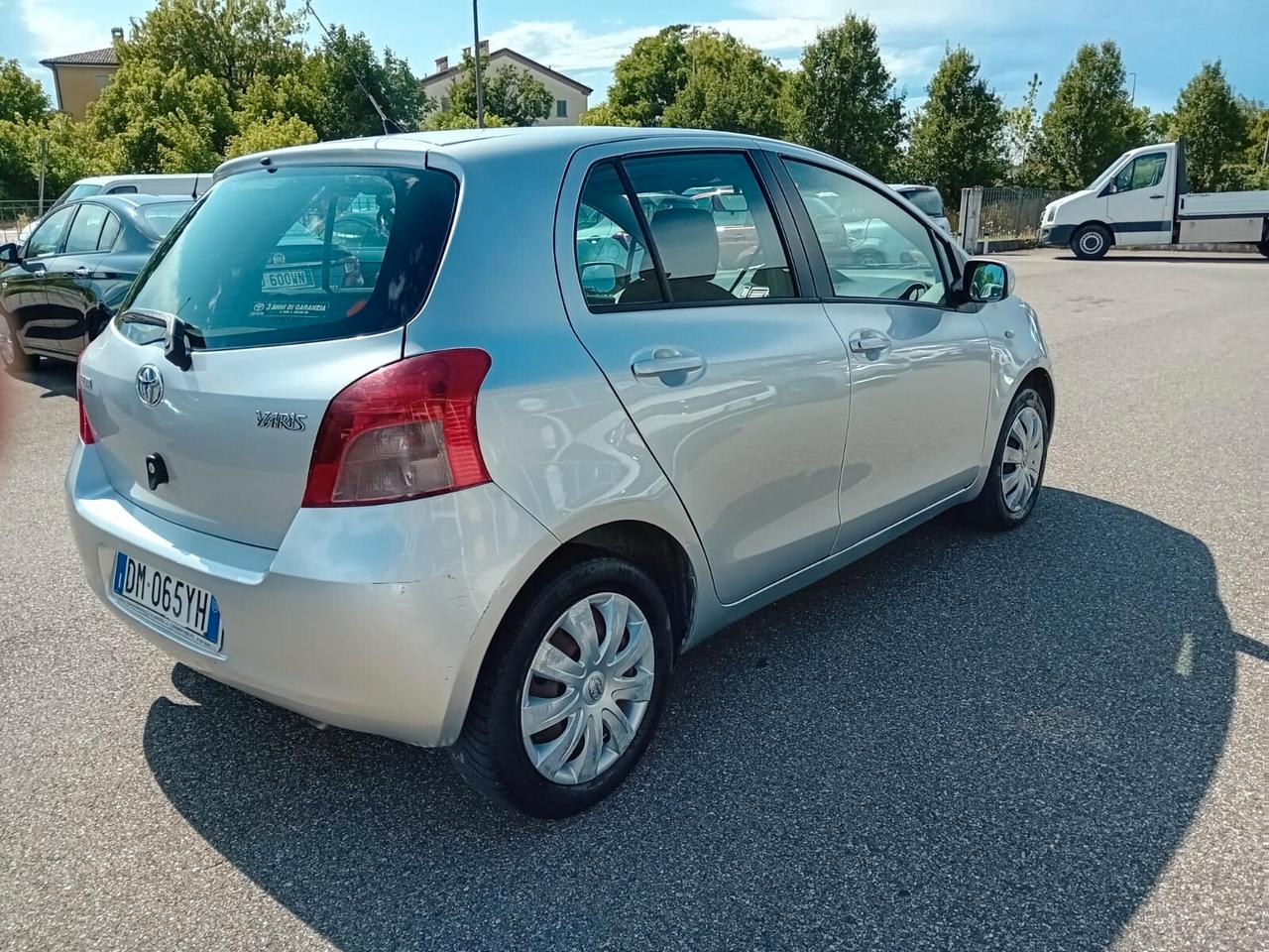Toyota Yaris 1.3 5 porte
