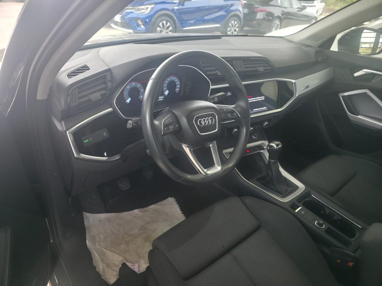 Audi Q3 35 TDI Business Advanced