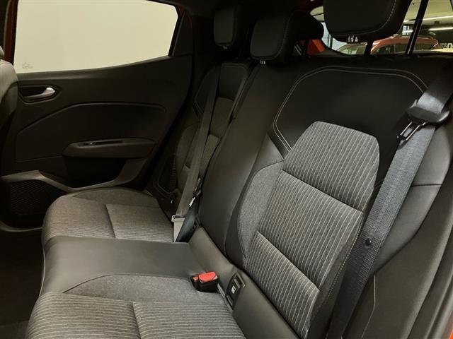 RENAULT Clio 5 Porte 1.6 E-Tech full hybrid 145cv Techno A