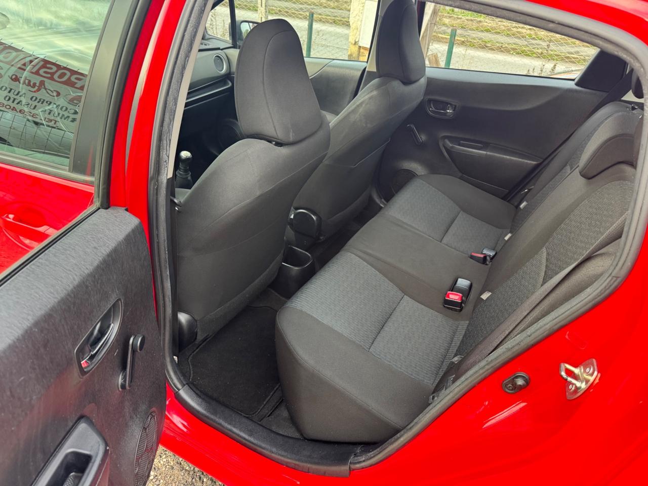 Toyota Yaris 1.0 5 porte Lounge NEOPATENTATI