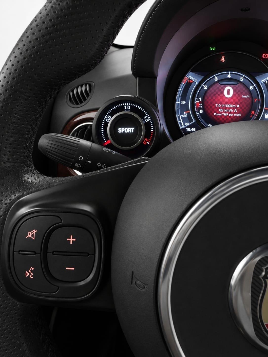 Abarth 695 1.4 Turbo T-Jet Rivale