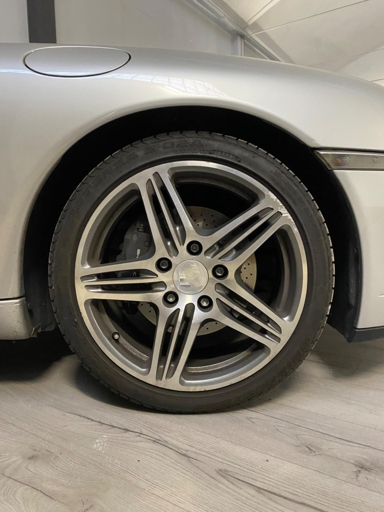 Porsche 911 Carrera cat Coupé