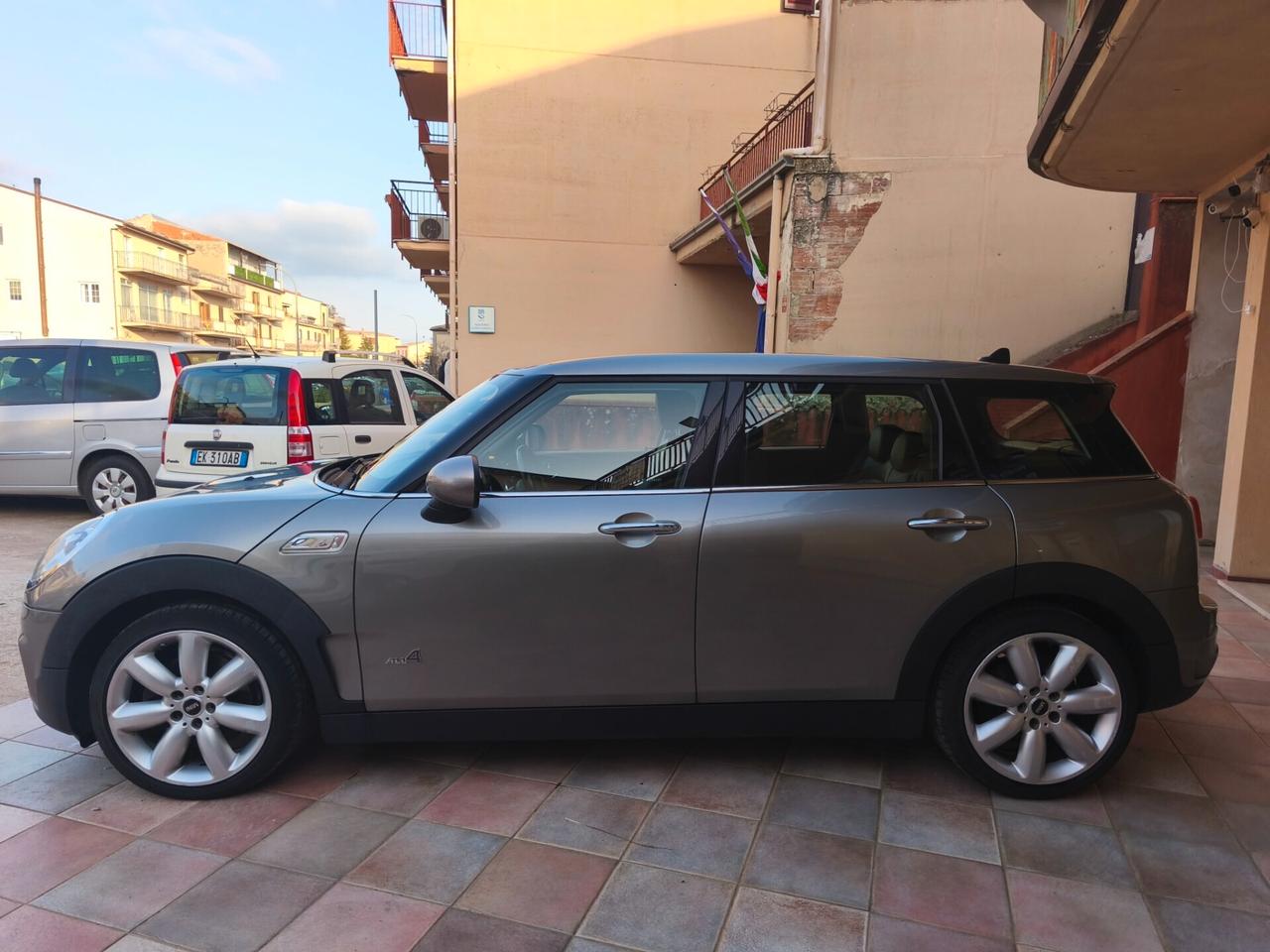 Mini Cooper 2.0 SD Clubman ALL4 UNICA IN
