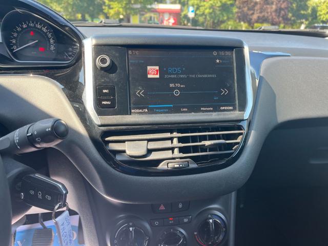 PEUGEOT 208 1° serie PureTech 82 5 porte Allure X neo patent.