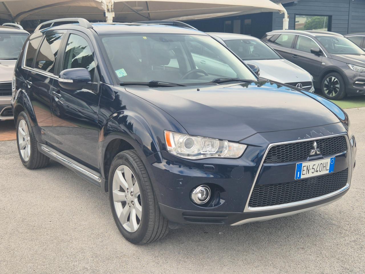 Mitsubishi Outlander 2.2 DI-D 4WD Intense