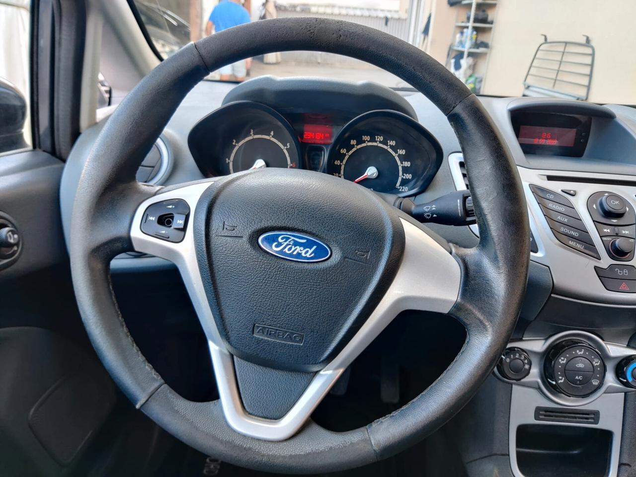 Ford Fiesta 1.4 5 porte Bz.- GPL