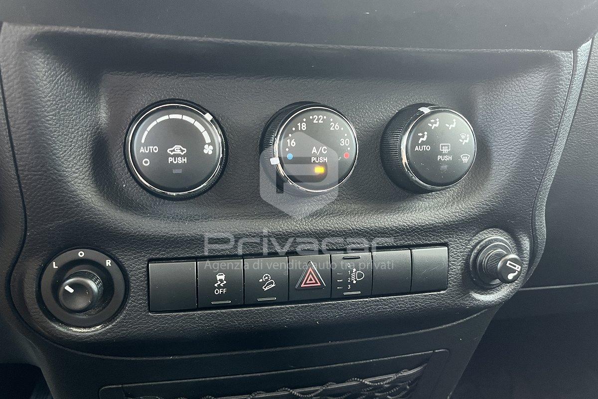 JEEP Wrangler Unlimited 2.8 CRD DPF Golden Eagle Auto